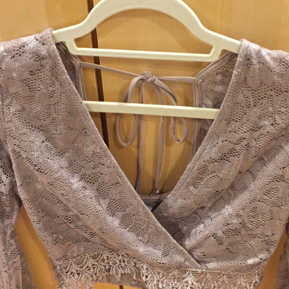 Lace top - Picture 3 of 5